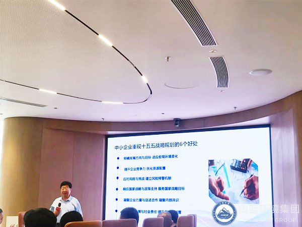 李锦.jpg 李锦.jpg